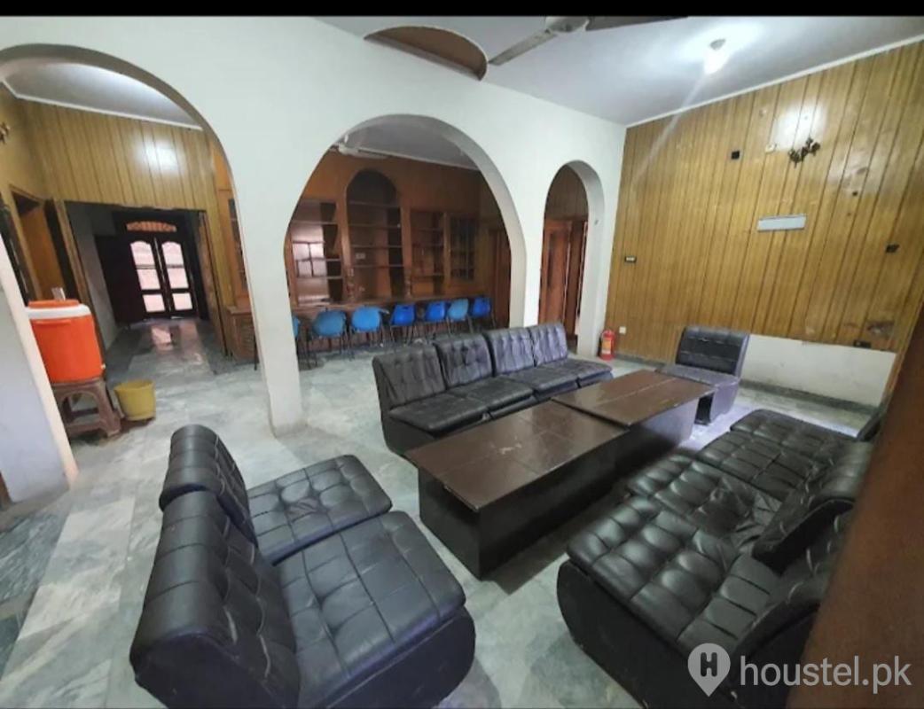 Shaheen Girls Hostel Girls Hostel in I-8, Islamabad with Mess, WiFi - Photo 4