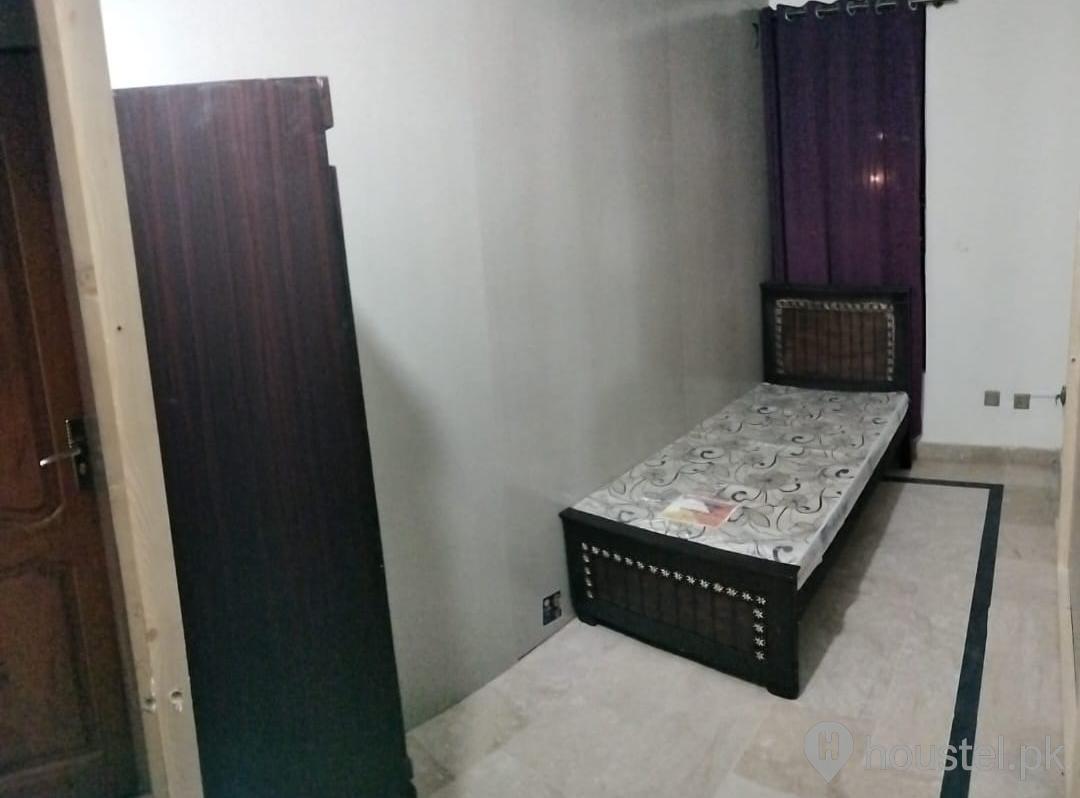 Student Girls Hostel Girls Hostel in I-8, Islamabad with Mess, WiFi - Photo 12