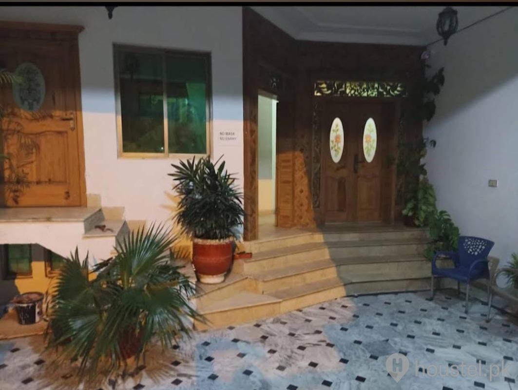 Student Girls Hostel Girls Hostel in I-8, Islamabad with Mess, WiFi - Photo 3