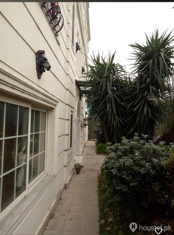 Student Girls Hostel Girls Hostel in I-8, Islamabad with Mess, WiFi - Photo 5