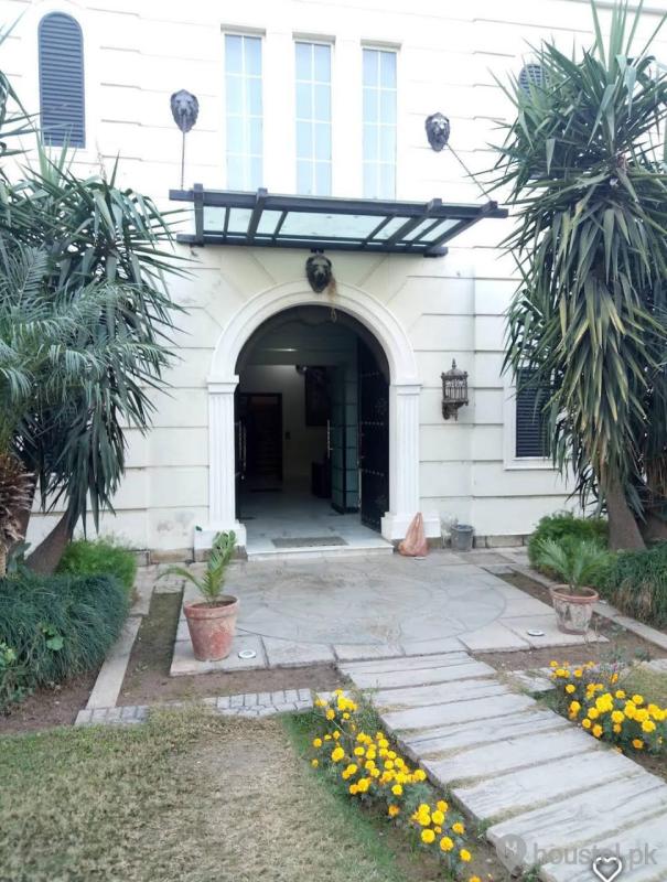 Student Girls Hostel Girls Hostel in I-8, Islamabad with Mess, WiFi - Photo 6