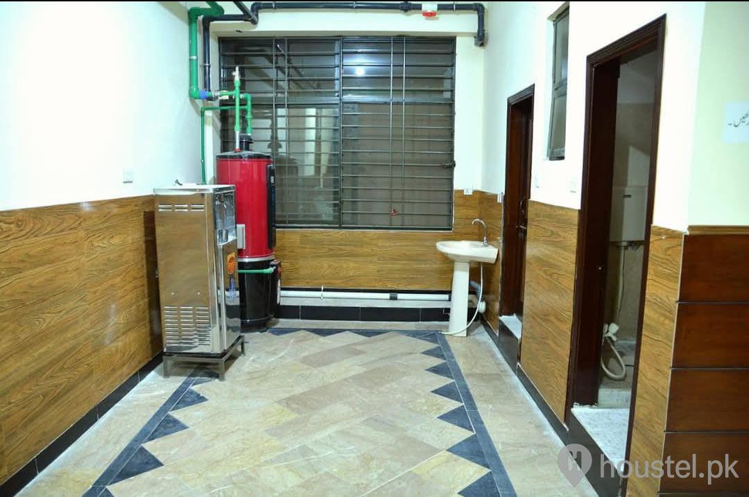 Nafees Boys Hostel Boys Hostel in Royal Avenue, Islamabad with Mess, WiFi - Photo 12