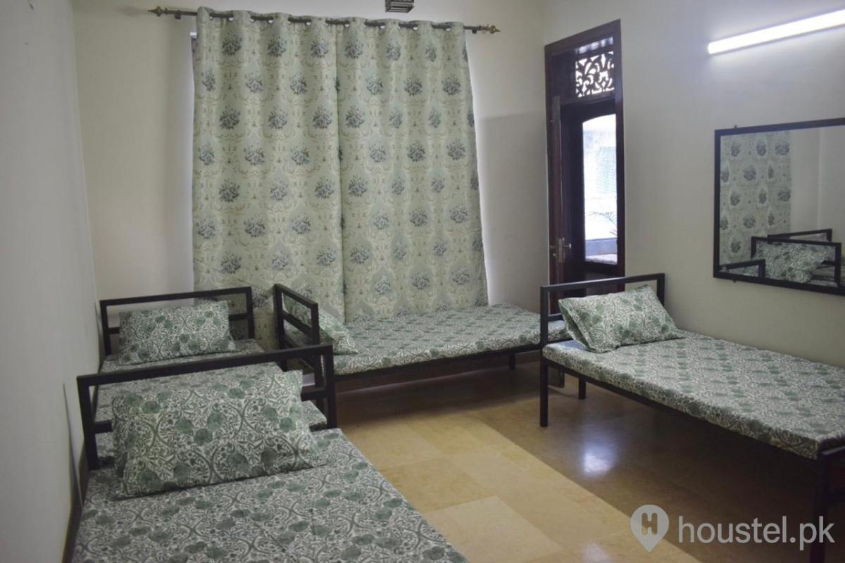 MOTHER’S HOME — Premium Girls' Hostel Girls Hostel in G-13, Islamabad with Mess, WiFi - Photo 8