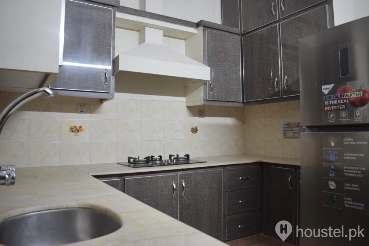 MOTHER’S HOME — Premium Girls' Hostel Girls Hostel in G-13, Islamabad with Mess, WiFi - Photo 9