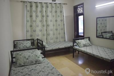 MOTHER’S HOME — Premium Girls' Hostel Girls Hostel in G-13, Islamabad with Mess, WiFi - Photo 8