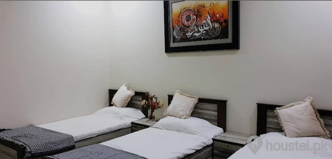 ABIHA'S GIRLS HOSTEL – Branch 1 Girls Hostel in Defence View Society, Karachi with Mess, WiFi - Photo 7