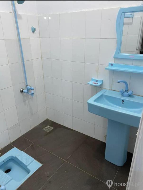 ABIHA’S GIRLS HOSTEL – BRANCH 3 Girls Hostel in Defence View Society, Karachi with Mess, WiFi - Photo 18