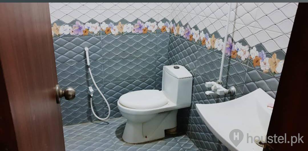 ABIHA’S GIRLS HOSTEL – BRANCH 2 Girls Hostel in Defence View Society, Karachi with Mess, WiFi - Photo 6