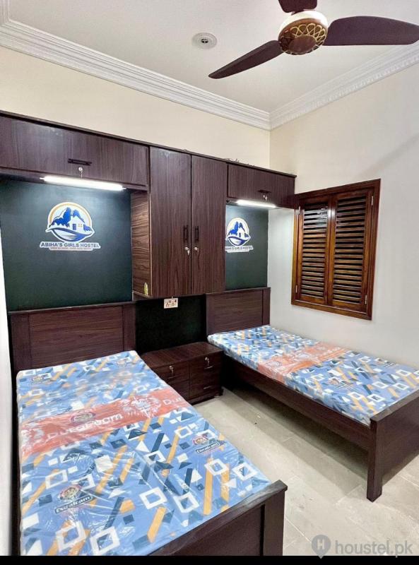ABIHA’S GIRLS HOSTEL – BRANCH 2 Girls Hostel in Karachi with Mess, WiFi from PKR 20,000
