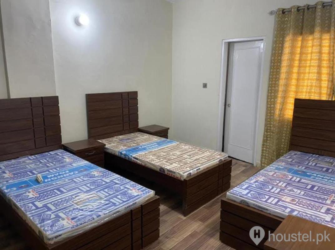 ABIHA’S GIRLS HOSTEL – BRANCH 2 Girls Hostel in Defence View Society, Karachi with Mess, WiFi - Photo 20