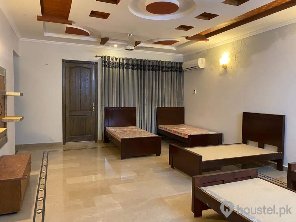 Royal Inn Boys Hostel Boys Hostel in F-8/3, Islamabad with Mess, WiFi - Photo 15