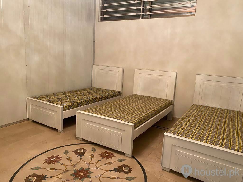 Royal Inn Boys Hostel Boys Hostel in F-8/3, Islamabad with Mess, WiFi - Photo 13