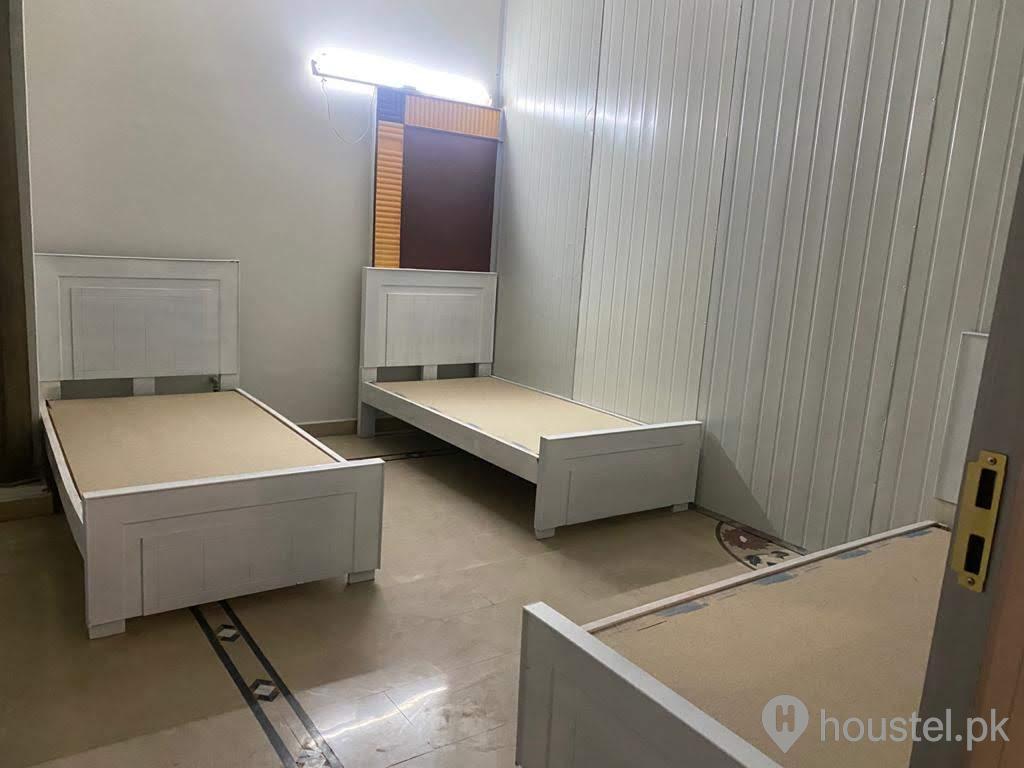 Royal Inn Boys Hostel Boys Hostel in F-8/3, Islamabad with Mess, WiFi - Photo 12