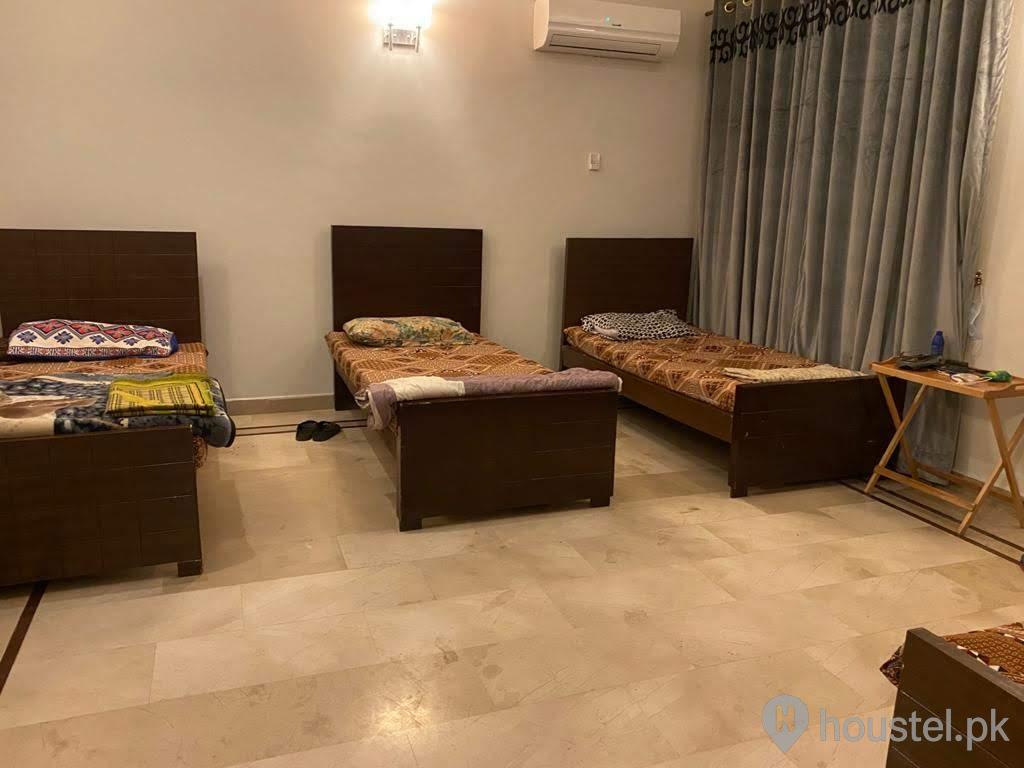 Royal Inn Boys Hostel Boys Hostel in F-8/3, Islamabad with Mess, WiFi - Photo 18