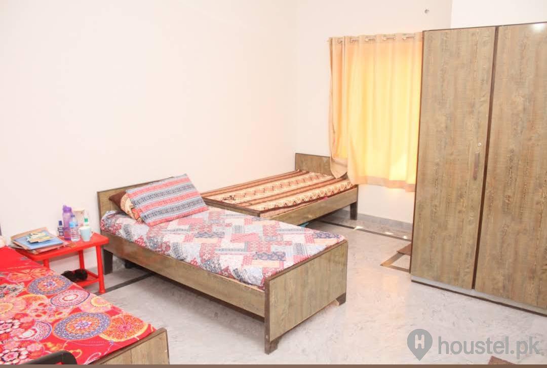 Al Qadeer boys hostel Boys Hostel in Rehmanpura, Lahore with Mess, WiFi - Photo 4