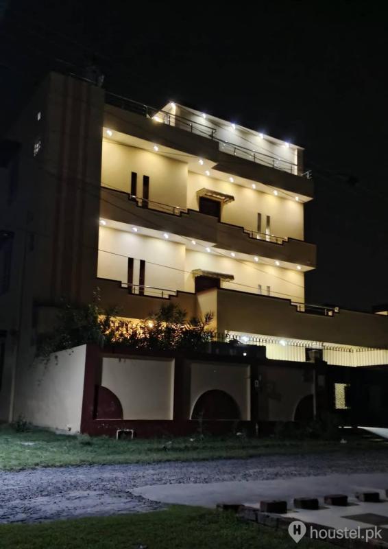 Zarnigah Girls Hostel Girls Hostel in Audit & Accounts Housing Society, Lahore with Mess, WiFi - Photo 10