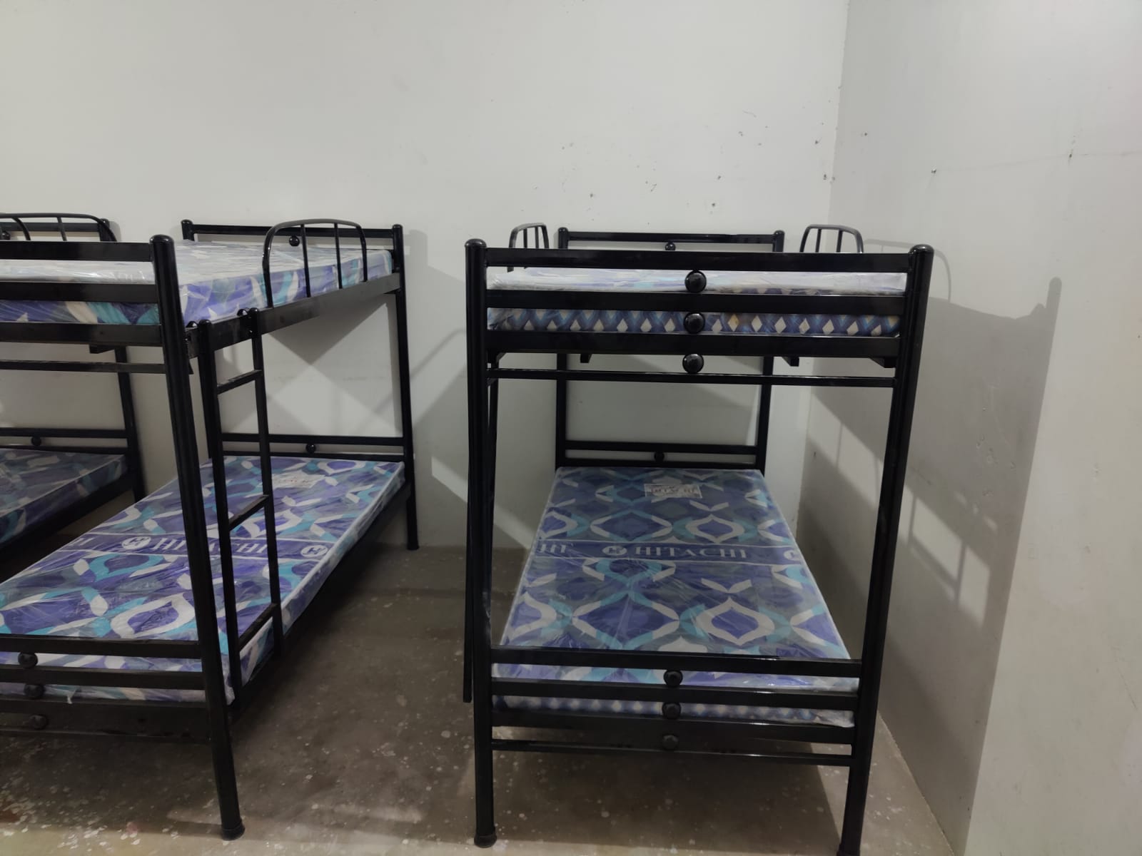 5-Seater room at DAB Boys Hostel — 5 Seater, Boys hostel with AC, Bath, Furnished, Beds/Mattresses, Karachi, Pakistan