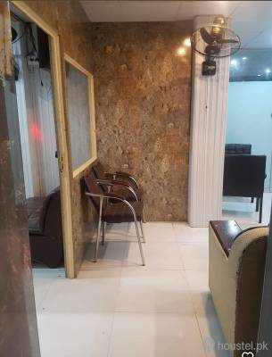 Red Rose Girls Hostel Girls Hostel in Old Muslim Town, Lahore with Mess, WiFi - Photo 3