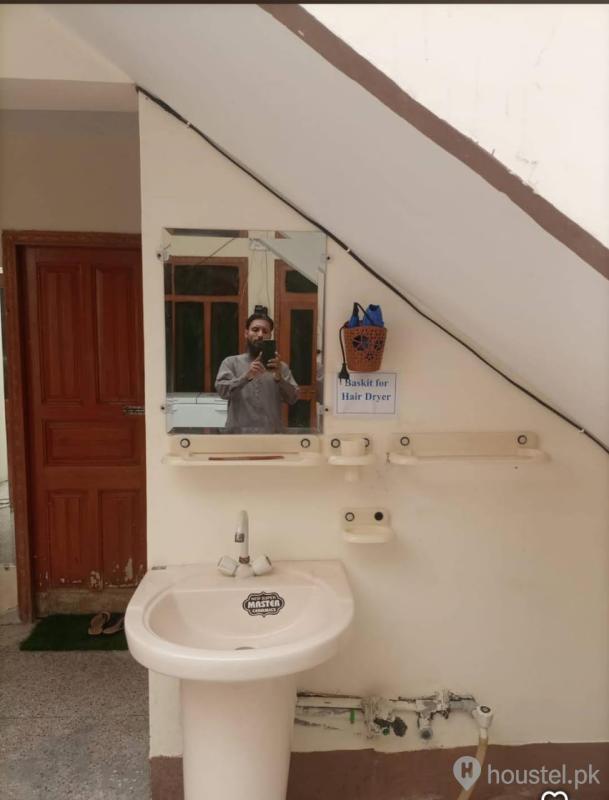 AFIFA GIRLS HOSTEL Girls Hostel in Samanabad, Faisalabad with WiFi - Photo 14