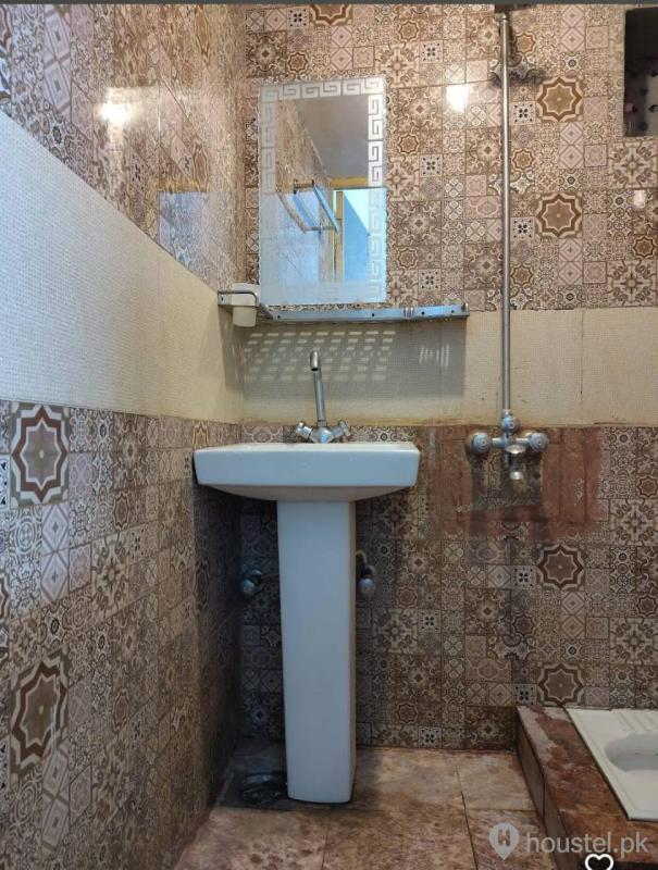 THH- The Hostel & Hotel Boys Hostel in Johar Town, Lahore with Mess, WiFi - Photo 7