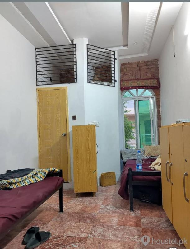 THH- The Hostel & Hotel Boys Hostel in Johar Town, Lahore with Mess, WiFi - Photo 8