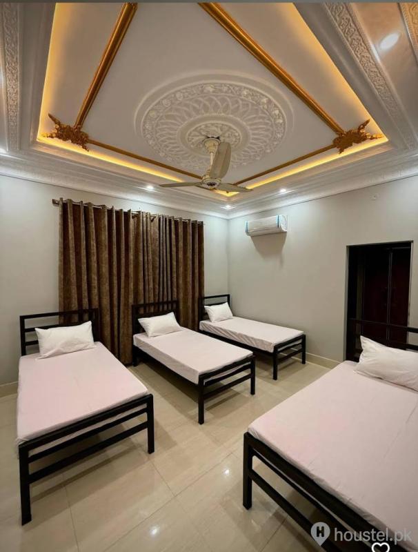 Queen's haven Hostel Girls Hostel in Audit & Accounts Housing Society, Lahore with Mess, WiFi - Photo 5