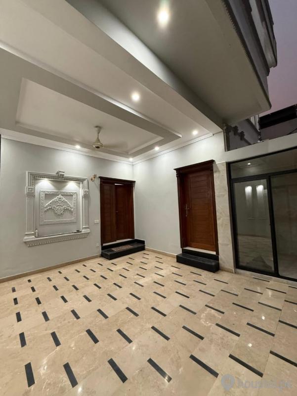 Queen's haven Hostel Girls Hostel in Audit & Accounts Housing Society, Lahore with Mess, WiFi - Photo 4