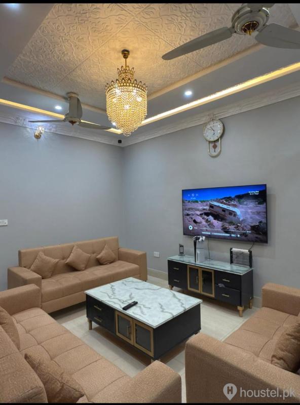 Queen's haven Hostel Girls Hostel in Audit & Accounts Housing Society, Lahore with Mess, WiFi - Photo 8