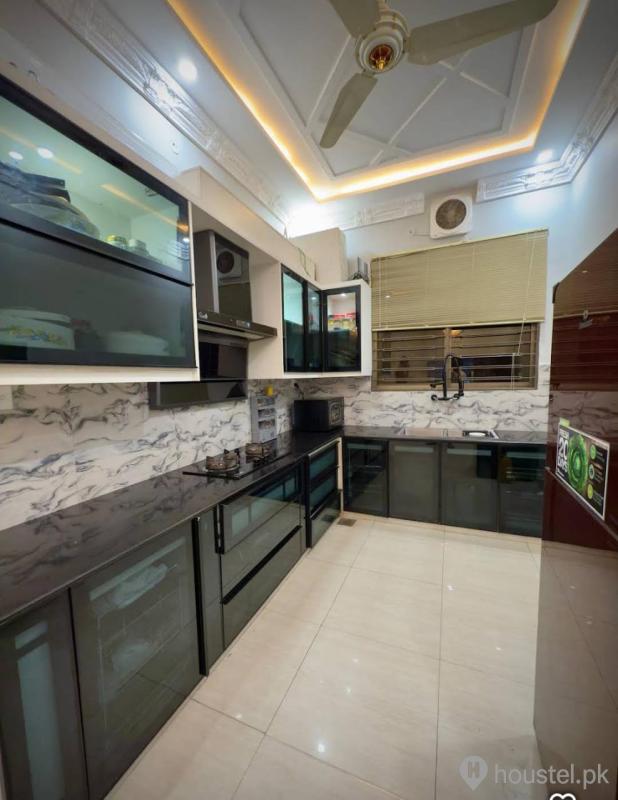 Queen's haven Hostel Girls Hostel in Audit & Accounts Housing Society, Lahore with Mess, WiFi - Photo 3