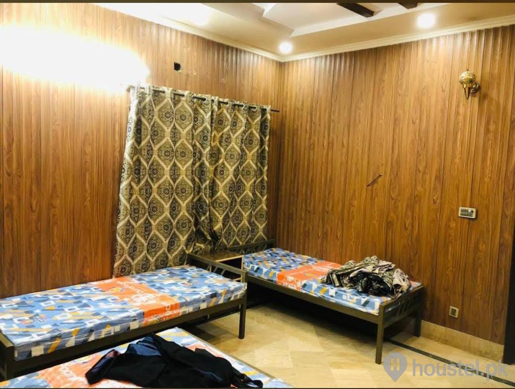 Divine Group of Girls Hostel Girls Hostel in Old Muslim Town, Lahore with Mess, WiFi - Photo 11