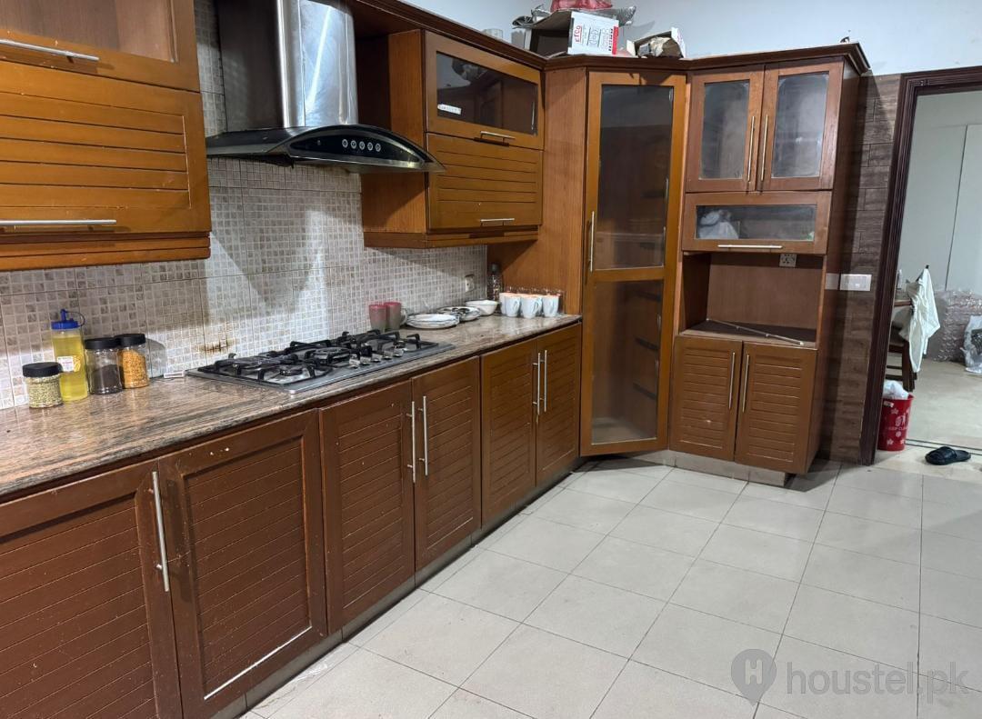 Eden Elite Girls Hostel Girls Hostel in Johar Town, Lahore with Mess, WiFi - Photo 5