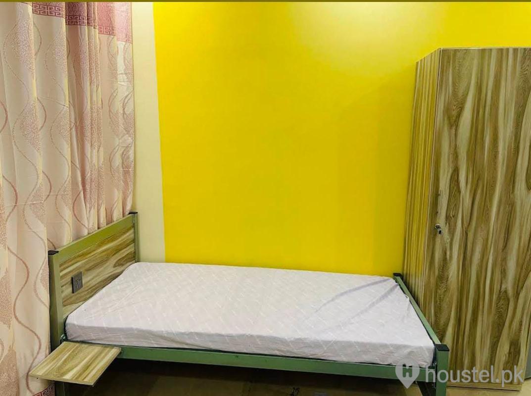 Professional Stay Boys Hostel Boys Hostel in Karachi with WiFi from PKR 10,000