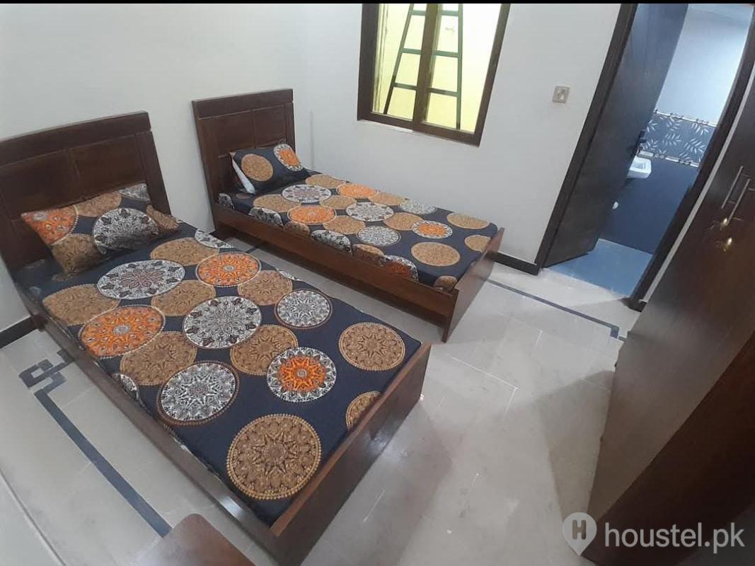 Zawar Boys Hostels Boys Hostel in University Road, Karachi with WiFi - Photo 10