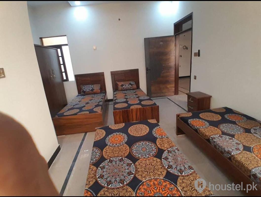 Zawar Boys Hostels Boys Hostel in University Road, Karachi with WiFi - Main Photo