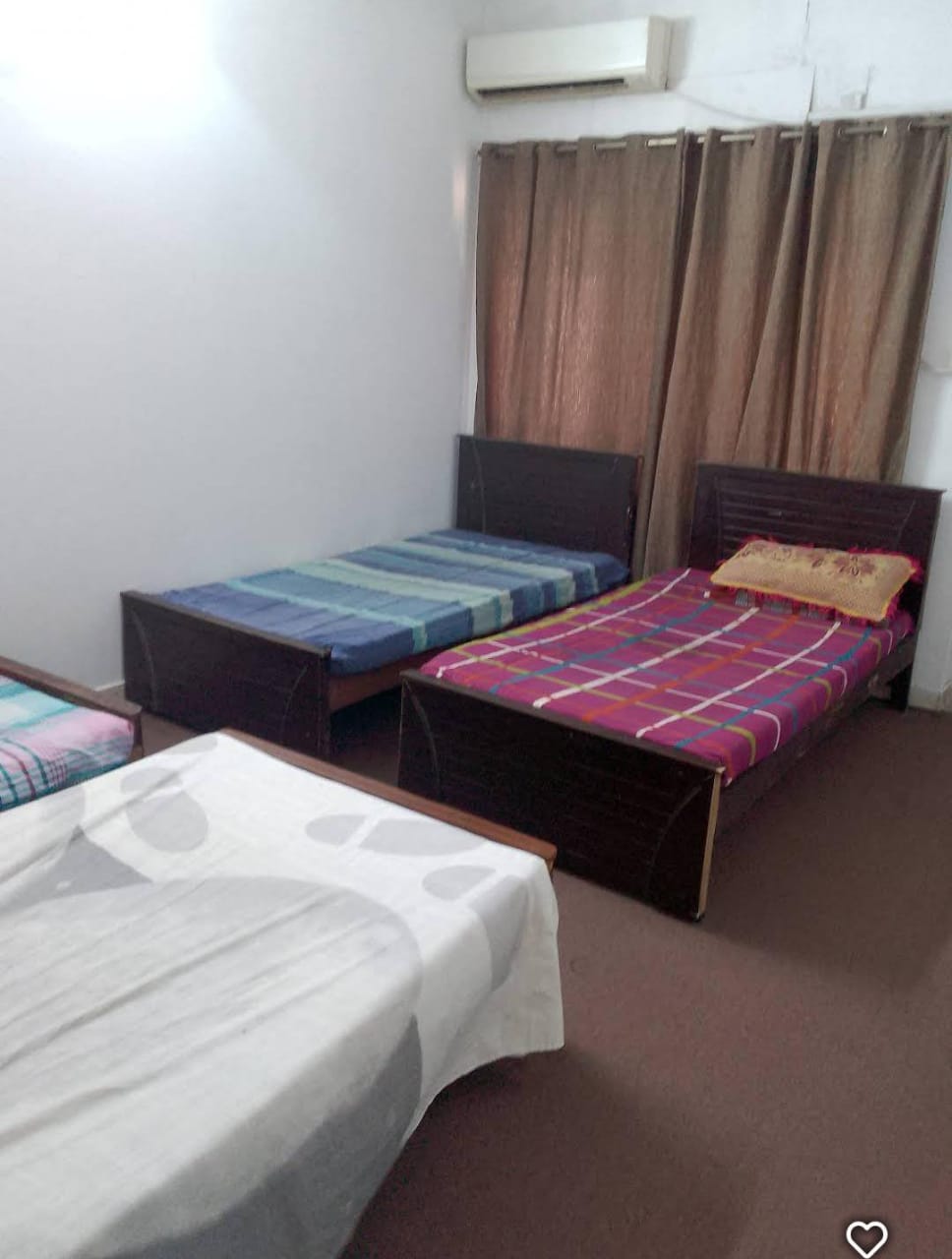 Two Seater Room at LUXURY BOYS HOSTELS   F-11 Branch — photo 9