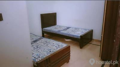 KAMAL GIRLS HOSTEL Branch 01 Girls Hostel in Lahore with Mess, WiFi from PKR 10,000