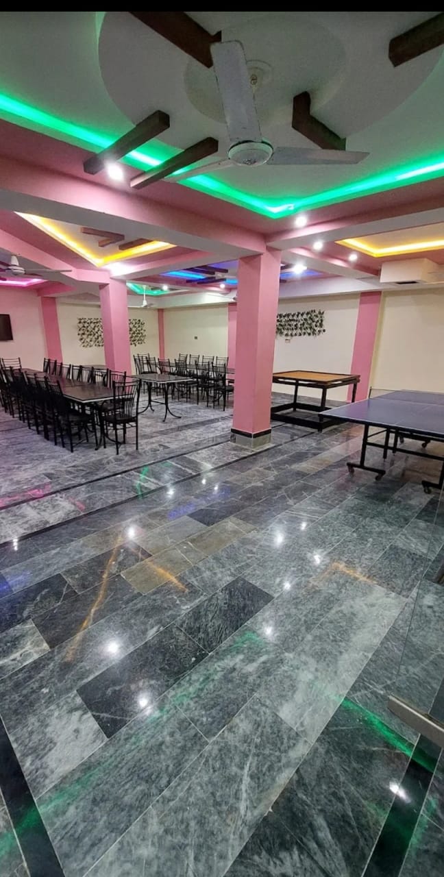 3 Seater Room at Bread and bed boys hostel — 3 Seater, Boys hostel with Bath, Geyser, Furnished, Beds/Mattresses, Cupboards, Islamabad, Pakistan