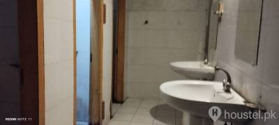 Mumtaz Mahal Girls Hostel Girls Hostel in Lahore with Mess, WiFi from PKR 9,000