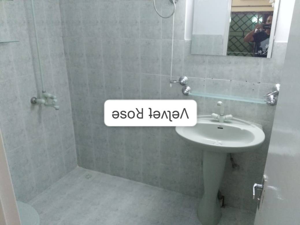 Two Seater Room at 𝐓𝐇𝐄 𝐕𝐄𝐋𝐕𝐄𝐓 𝐑𝐎𝐒𝐄 𝐆𝐈𝐑𝐋𝐒 𝐇𝐎𝐒𝐓𝐄𝐋 — photo 7