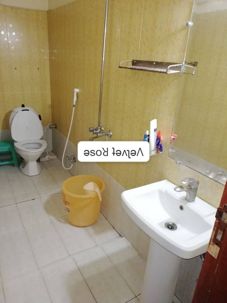 Three Seater Room at 𝐓𝐇𝐄 𝐕𝐄𝐋𝐕𝐄𝐓 𝐑𝐎𝐒𝐄 𝐆𝐈𝐑𝐋𝐒 𝐇𝐎𝐒𝐓𝐄𝐋 — photo 6