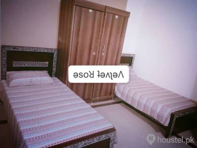 𝐓𝐇𝐄 𝐕𝐄𝐋𝐕𝐄𝐓 𝐑𝐎𝐒𝐄 𝐆𝐈𝐑𝐋𝐒 𝐇𝐎𝐒𝐓𝐄𝐋 Girls Hostel in F-8 Markaz, Islamabad with Mess, WiFi - Photo 13