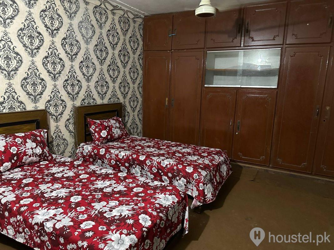 Sherpao Hostel Boys Hostel in Lahore with WiFi from PKR 14,000